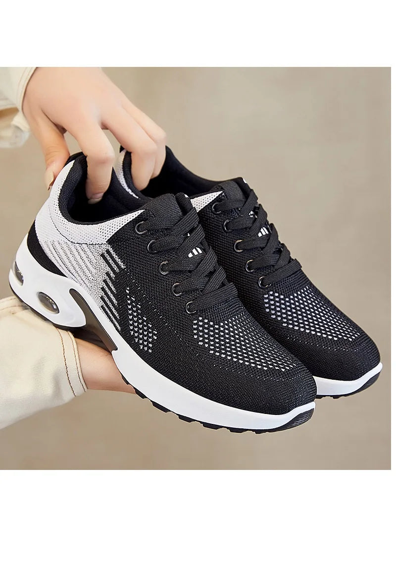 Women's Lightweight Breathable Sports Shoe